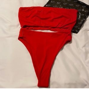 437 red Aubrey set